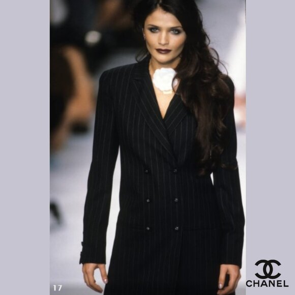 CHANEL classic large white fabric camellia corsage brooch pin. 4.25" wide. - Picture 13 of 15